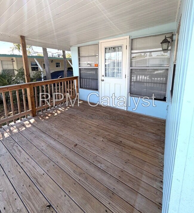 Building Photo - 2643 Teakwood Dr
