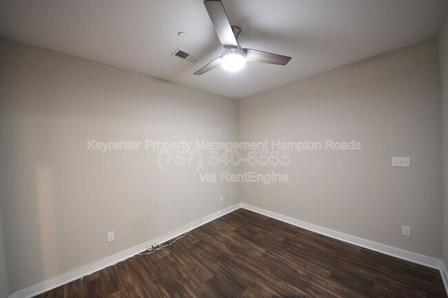 Building Photo - 504 Fishers Ct