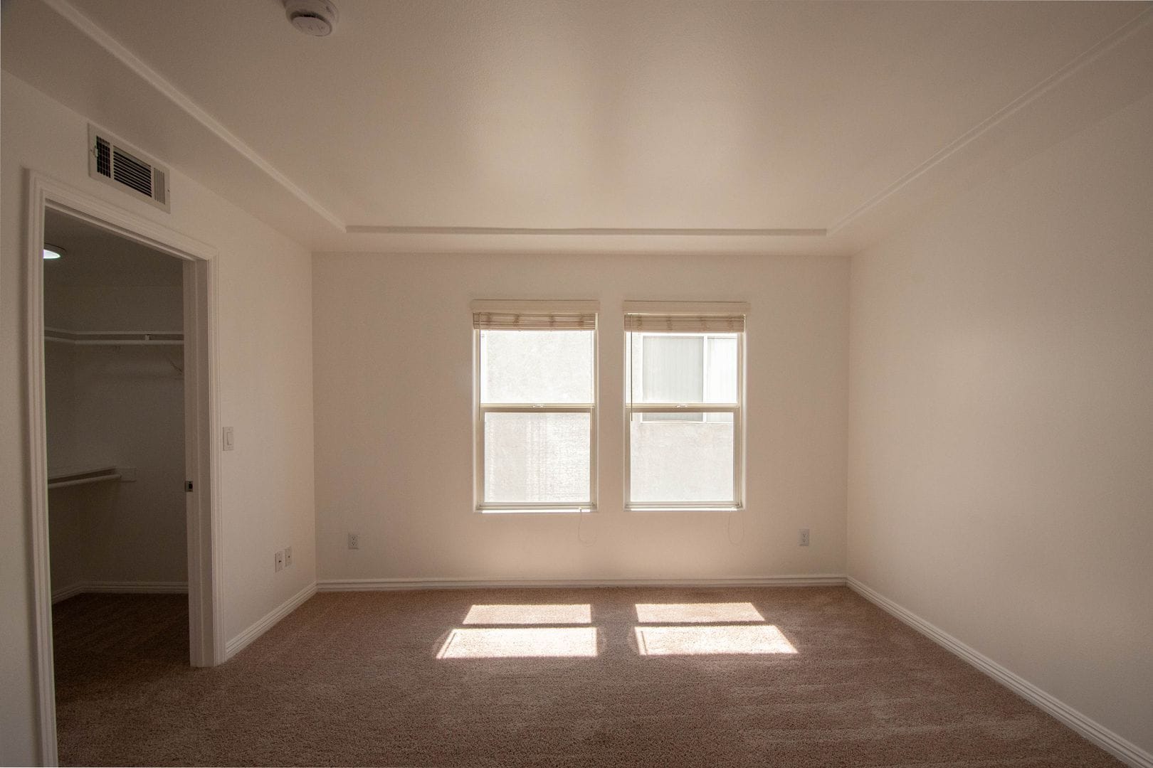 Building Photo - 4259 Dixie Canyon Ave