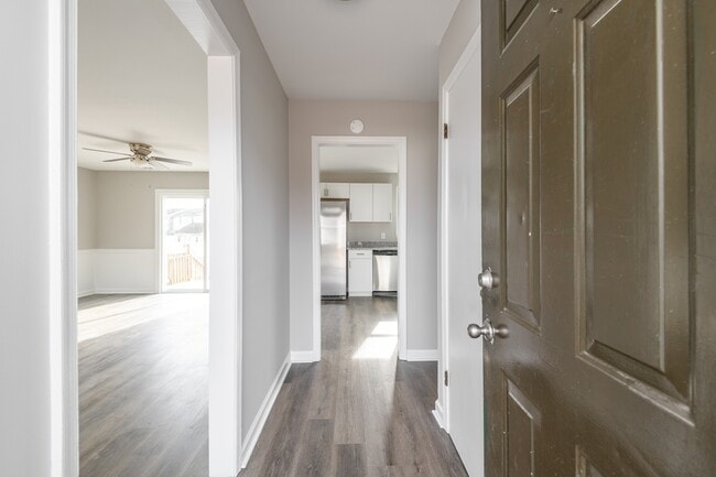 Building Photo - 4008 Gloucester Dr