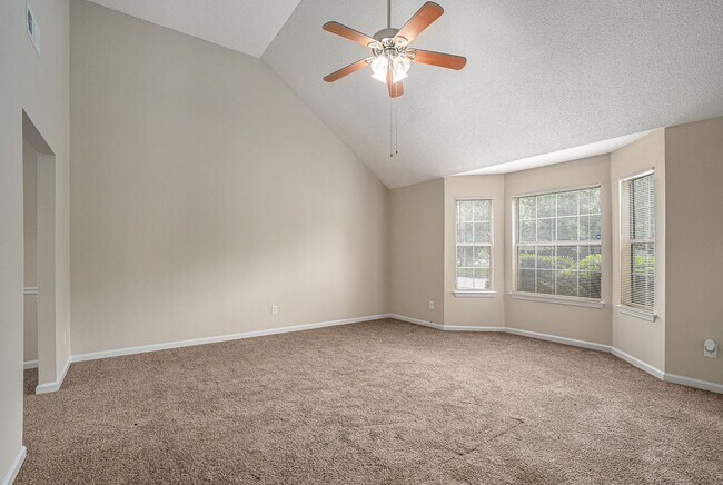 Building Photo - 5346 Salem Springs Dr