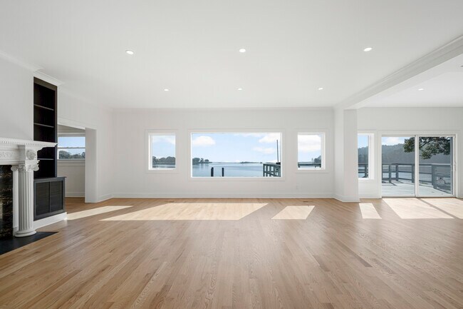 Building Photo - 20 Shore Rd