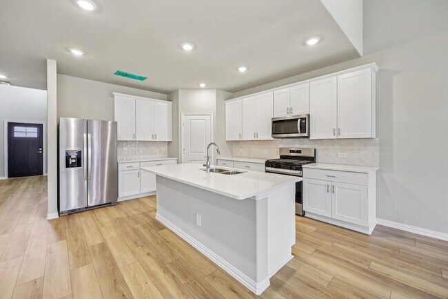 Building Photo - 606 Tidal Dr