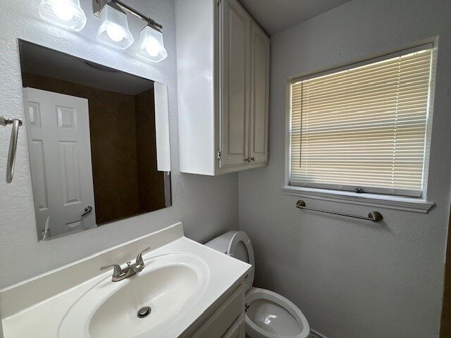 Building Photo - 2720 Jewell Dr