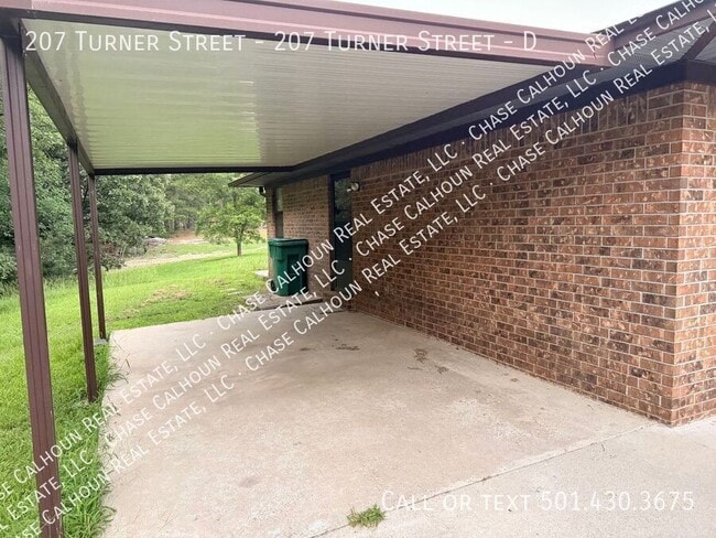 Building Photo - 207 Turner Ave