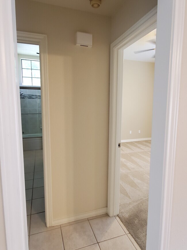 Building Photo - 4424 Windhaven Ln