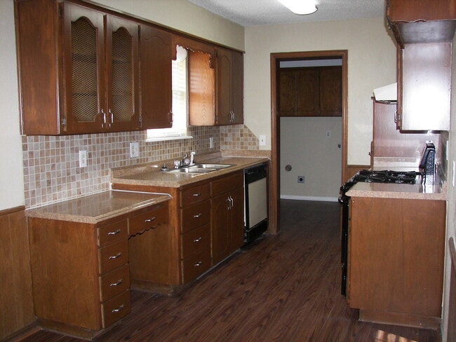 Building Photo - Wonderful remodel!