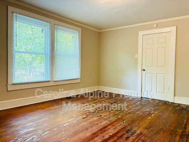 Building Photo - 102 Plum Tree Ln