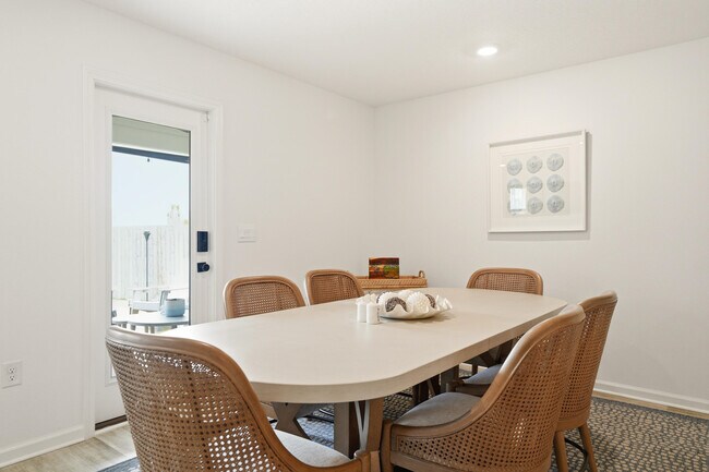 Building Photo - 289 Gray Owl Dr