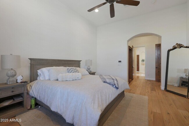 Building Photo - 9973 E Edgestone Dr