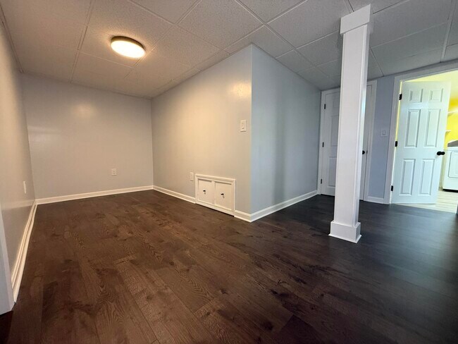 Building Photo - 286 Ceda Rd