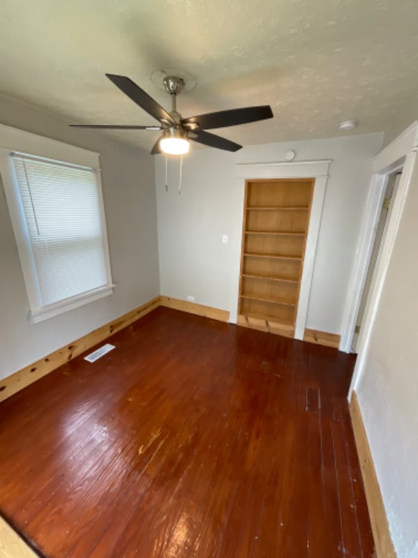 Building Photo - 416 E Hillside Dr