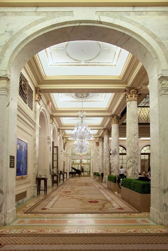 Building Photo - 1 Central Park S