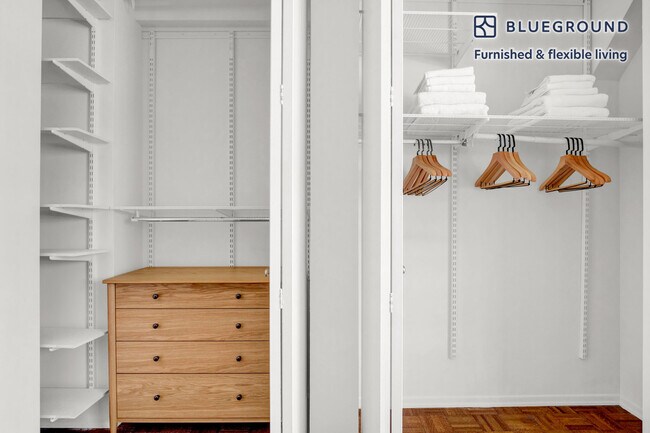 Building Photo - 360 W 34th St.