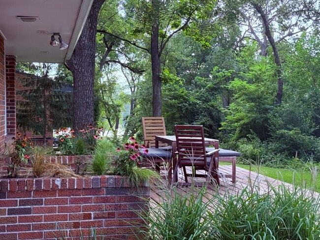 Primary Photo - 7036 Willow Ln