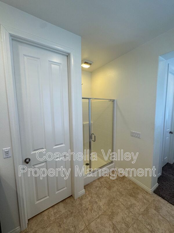 Building Photo - 74049 Kingston Ct W