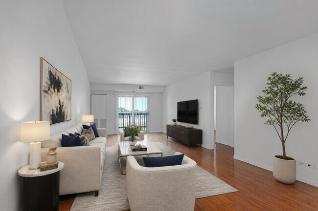 Building Photo - 700 Perrie Dr