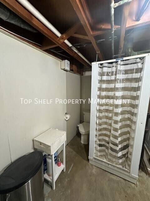 Building Photo - 407 S Clark Ave