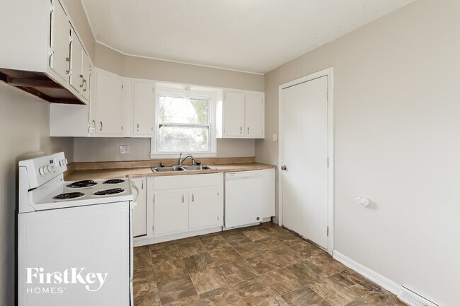 Building Photo - 1403 NE 67th Pl