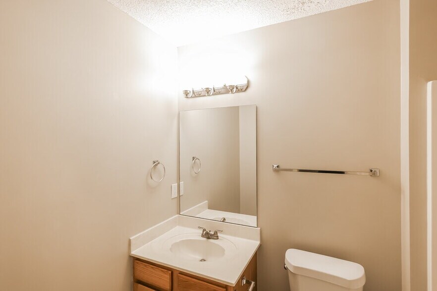 Building Photo - 126 Stonehaven Dr