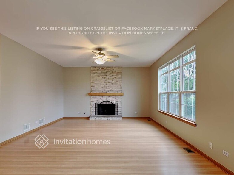 Building Photo - 10880 Grand Canyon Ave