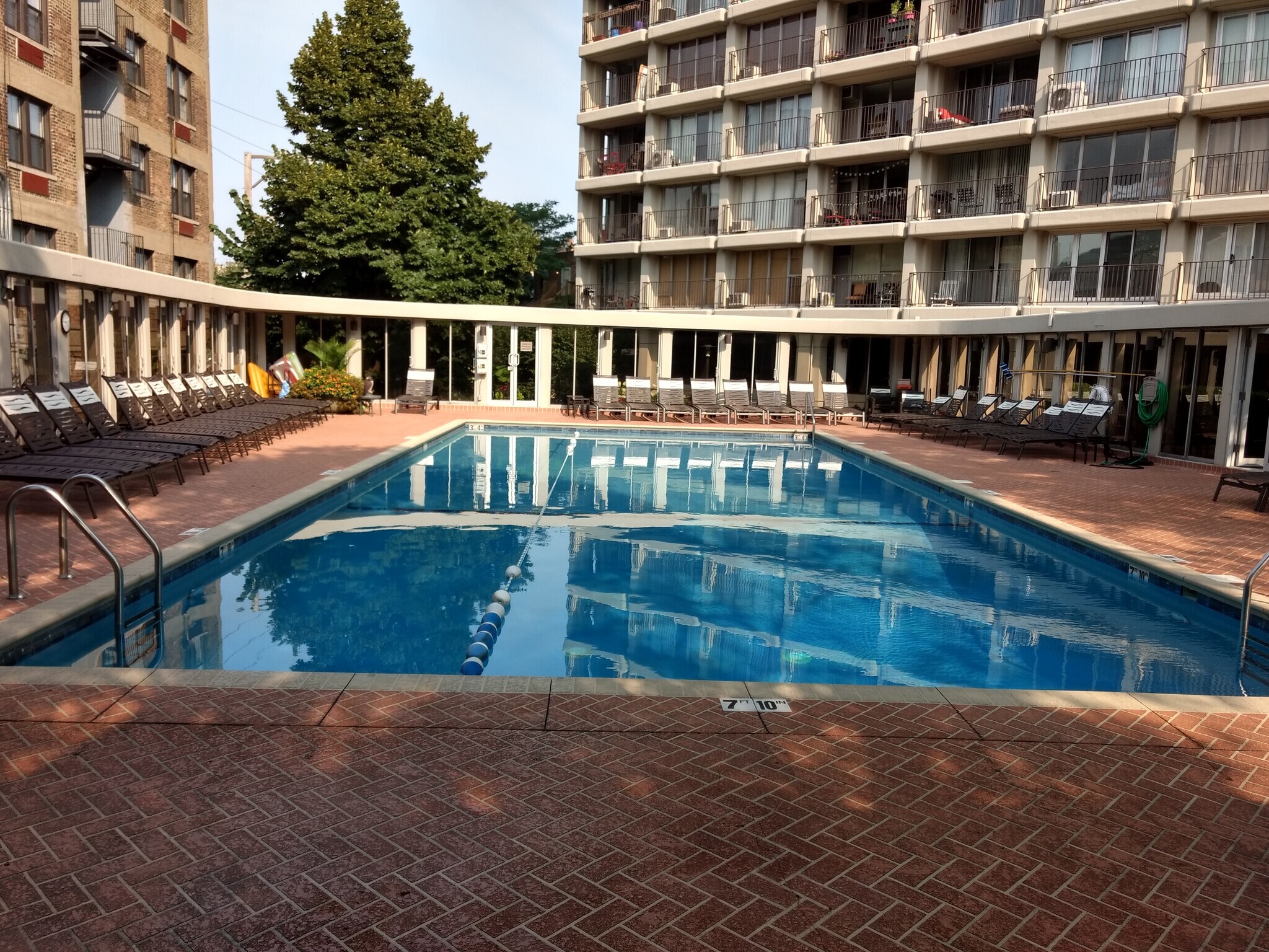 15. Pool - 1960 N Lincoln Park W