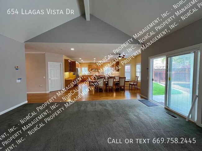 Building Photo - 654 Llagas Vista Dr