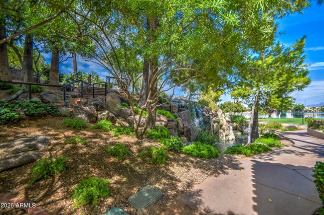 Building Photo - 2201 E Tahitian Way
