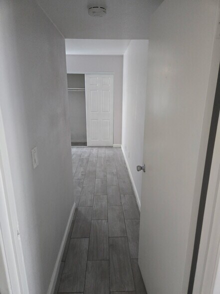 Building Photo - 33 Gold Bar Ct