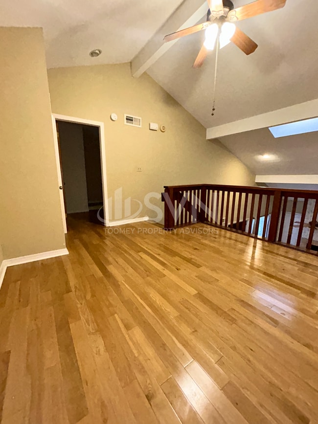 Building Photo - 200 Parma Dr