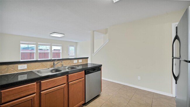 Building Photo - 5050 Ivy Fair Way