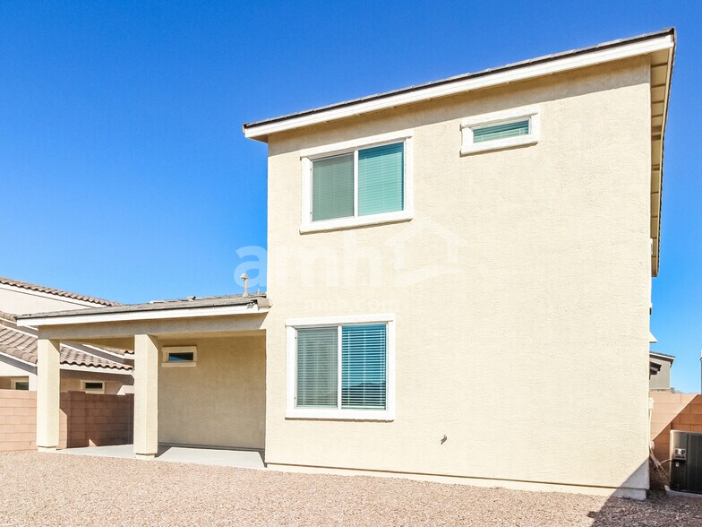 Building Photo - 6135 W Calle Bilboa