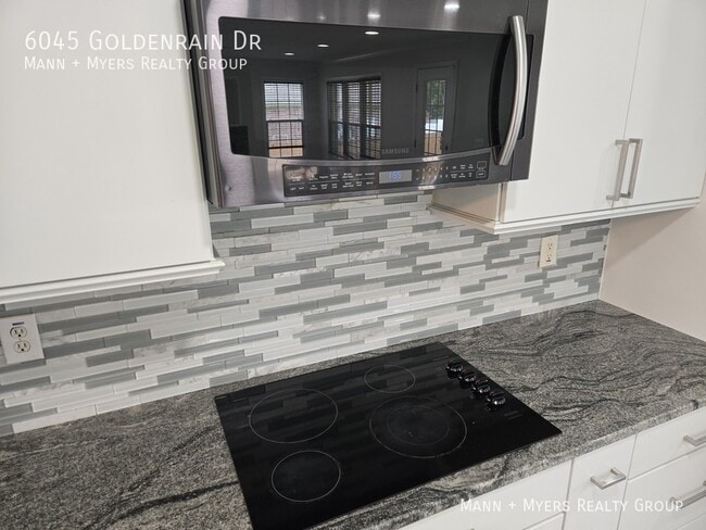 Building Photo - 6045 Goldenrain Dr