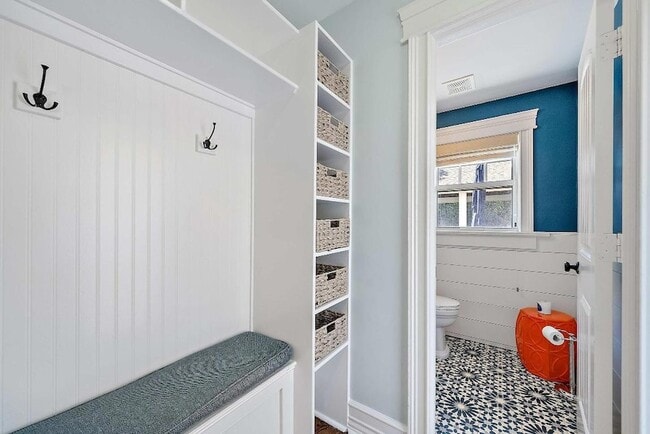 Building Photo - 3109 Washington Rd