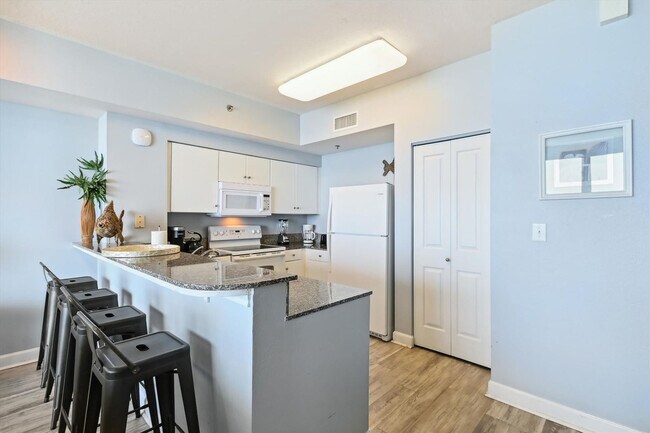 Building Photo - 104 Gulfside Ct