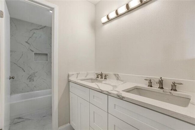 Building Photo - Harvey Beauty