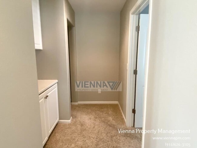 Building Photo - 131 Candela Cir