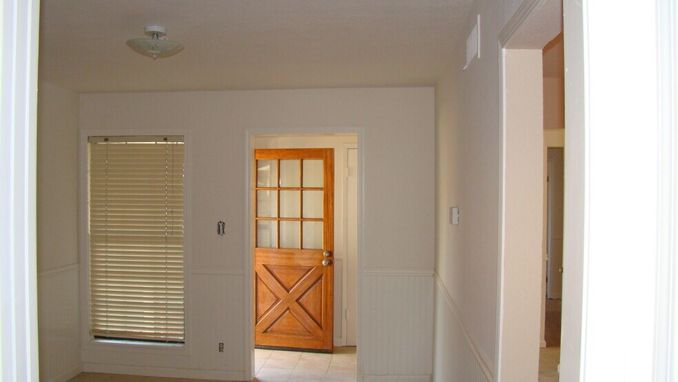 Building Photo - 5119 Silver Reef Dr