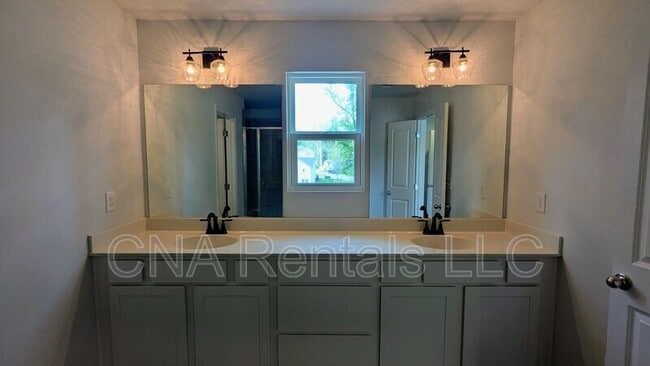 Building Photo - 2367 Summit Ave NW