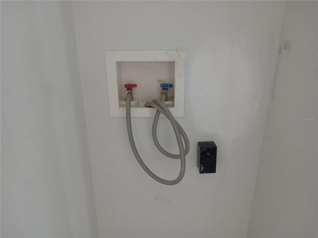 Building Photo - 2284 Philippine Dr