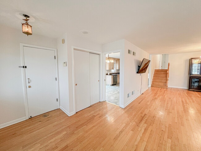 Building Photo - 4716 Thatcher Ave