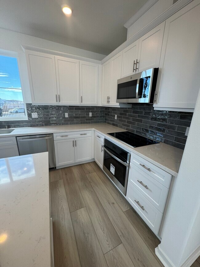 Building Photo - 31506 Lolite Dr