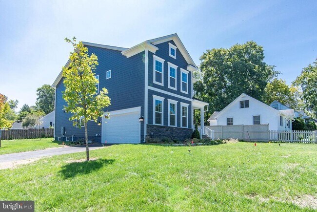 Building Photo - 3100 Greenway Blvd