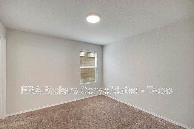 Building Photo - 31664 Bard Ln