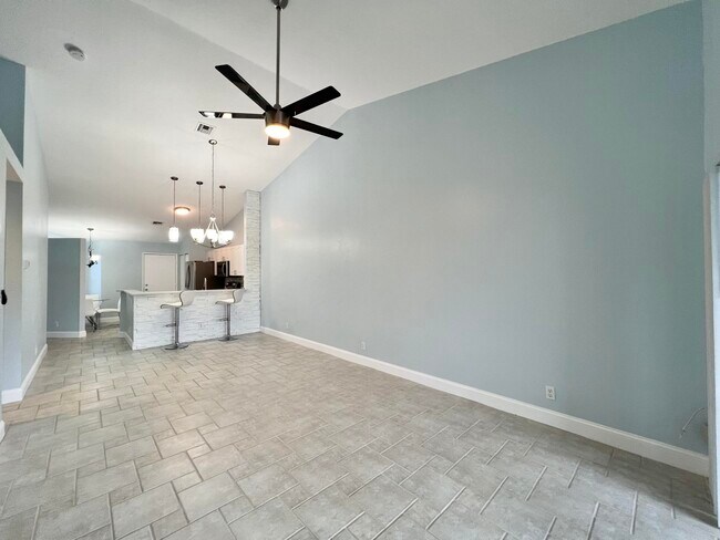 Building Photo - 15306 W Tranquility Lake Dr
