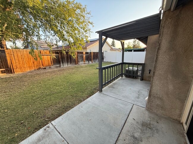Building Photo - 9004 St Jean Ct