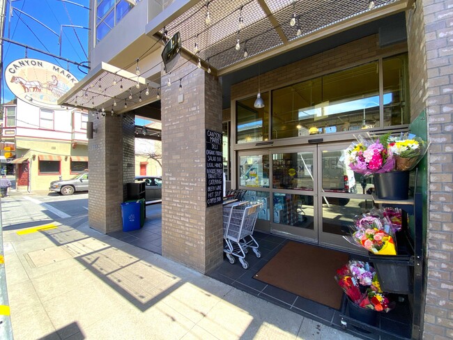 Building Photo - 108 Bosworth St