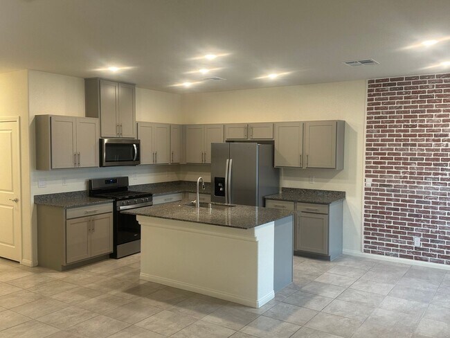 Building Photo - NW!! Gated!! Built 2023!!!! Corner Lot!! L...