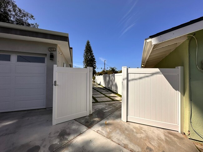 Building Photo - Modern ADU - Riverside, CA 92506