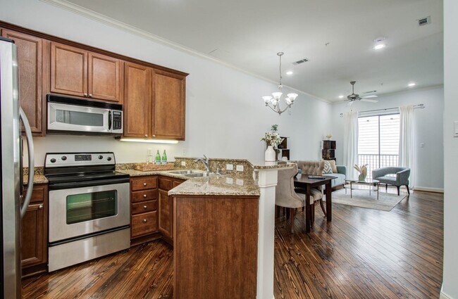 Building Photo - 202 McGowen St